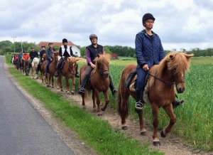 Til hest med Østrup Turridning.